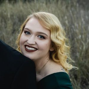 Meet your Posher, Courtney